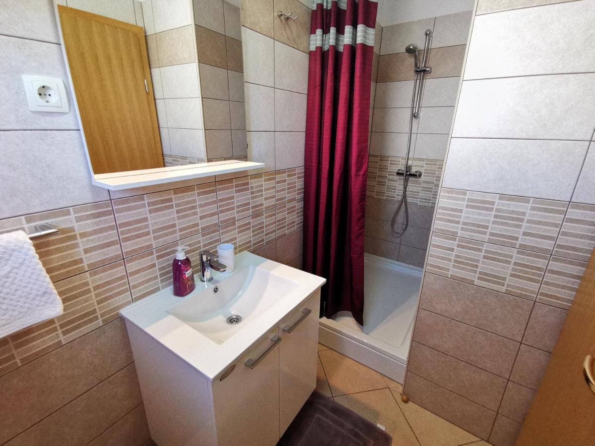 Apartments Maja Dramalj Bagian luar foto