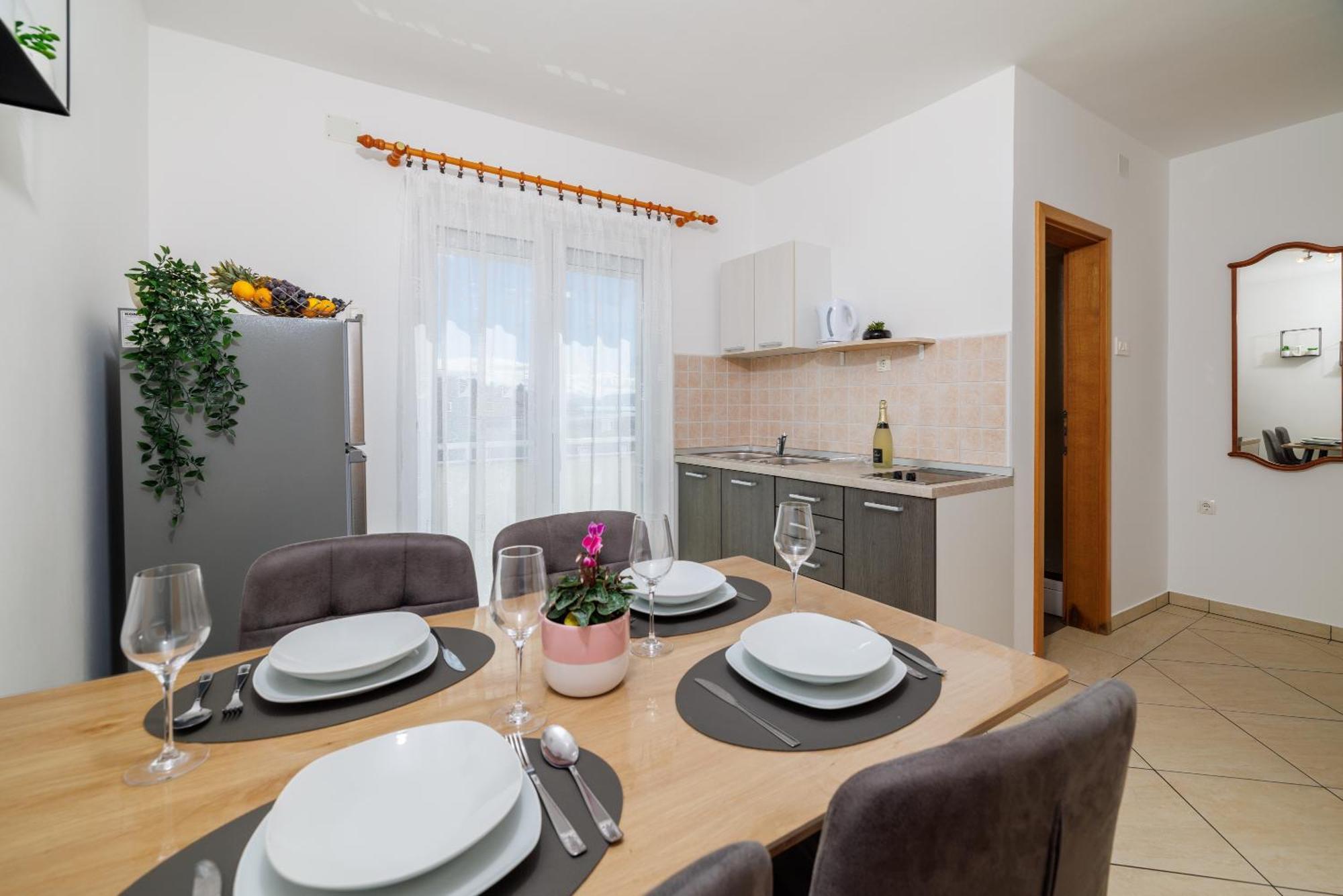 Apartments Maja Dramalj Bagian luar foto
